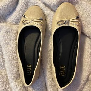 Women's Flats size 11